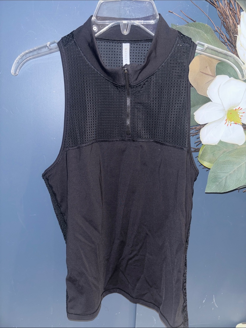 Athleta Black Sleeveless Zip-Front Performance‎ Tank